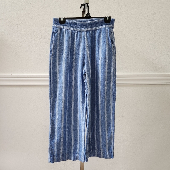 Old Navy Blue and White Striped Pants - Picture 3 of 11